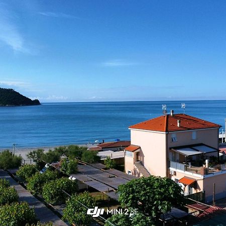 Residence Riviera Albenga Eksteriør bilde