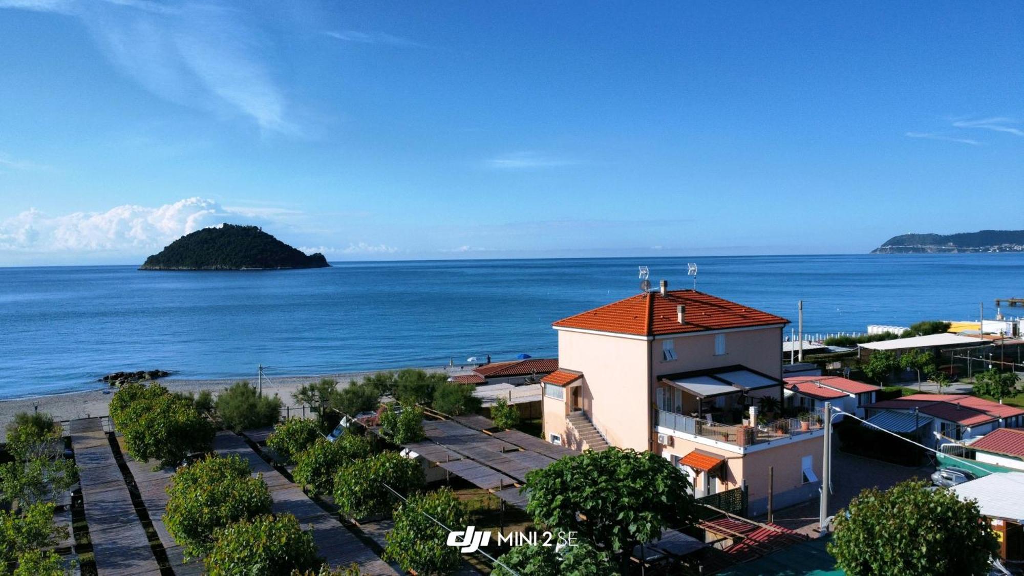 Residence Riviera Albenga Eksteriør bilde