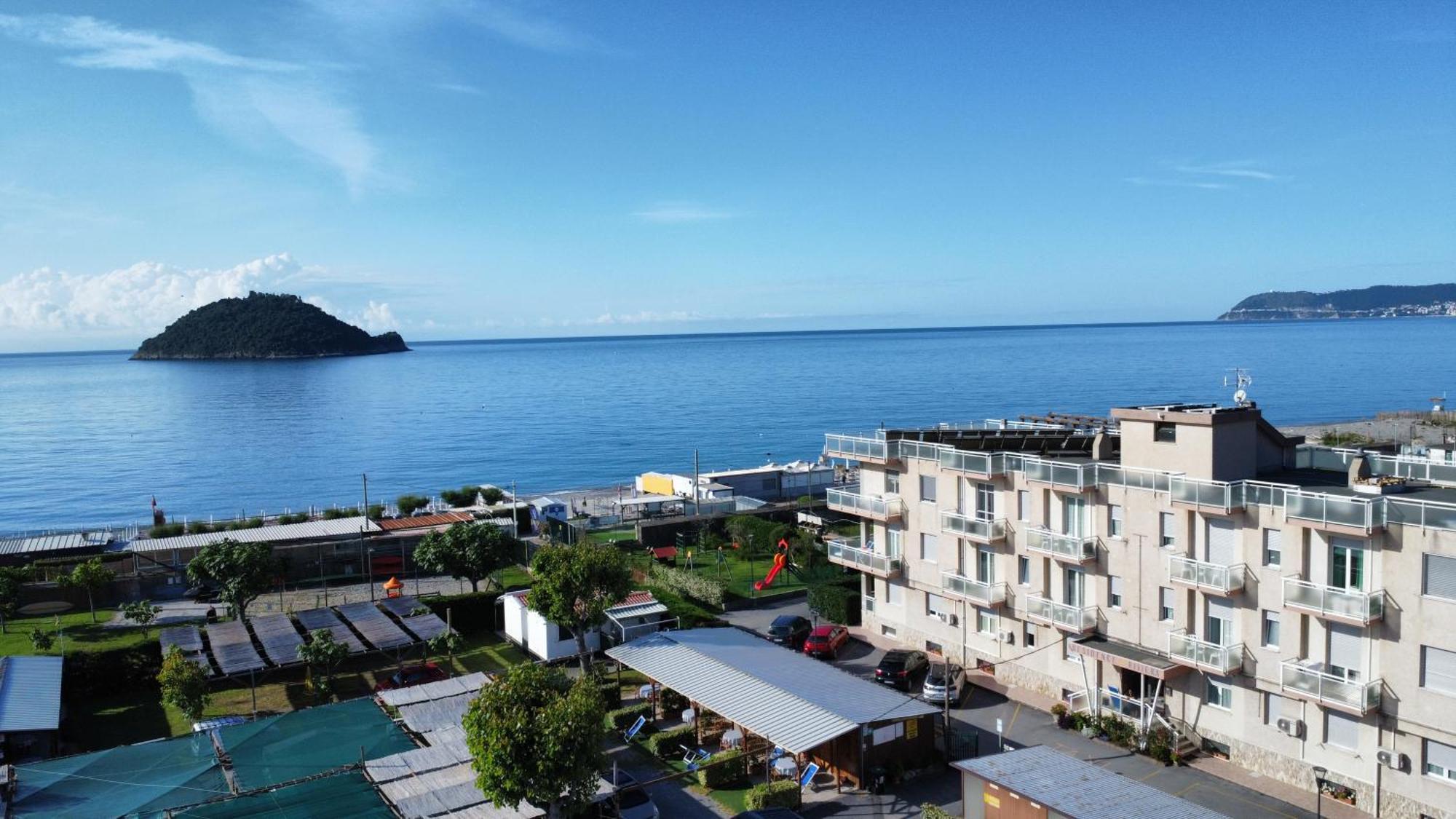 Residence Riviera Albenga Eksteriør bilde